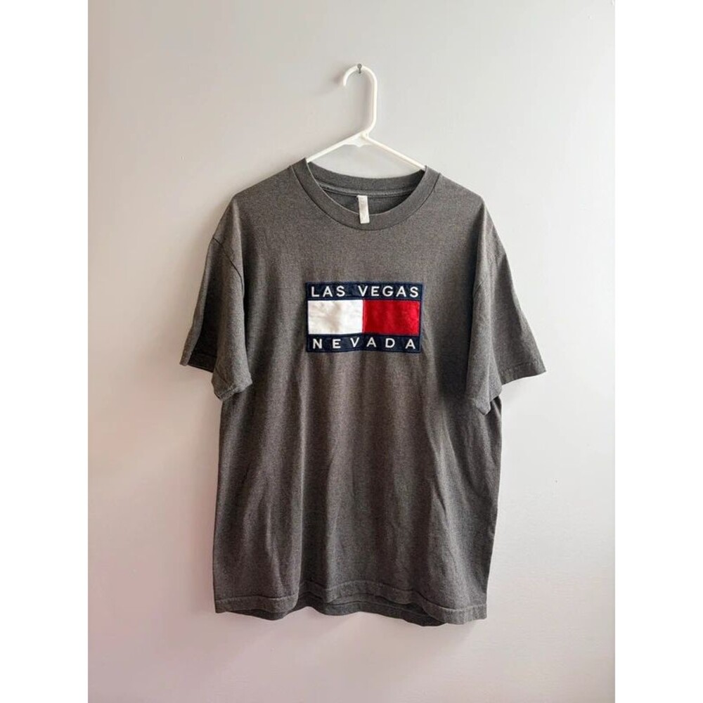 Vintage 90s Las Vegas Bootleg Tommy Flag Graphic Tee, embroidered